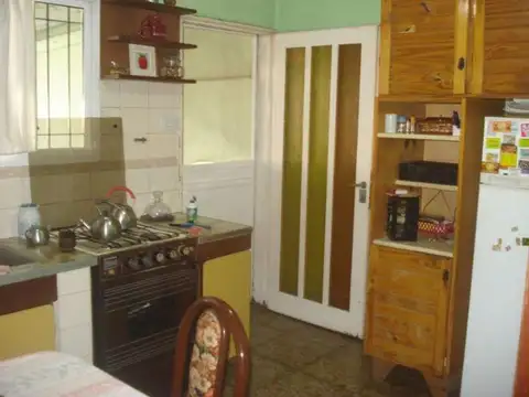Casa 3 ambientes con 2 baños