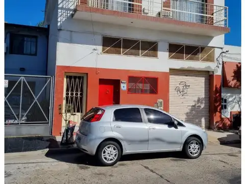 Depto. 3 Amb. C/quincho, Terraza y Patio - Lanús Oeste.