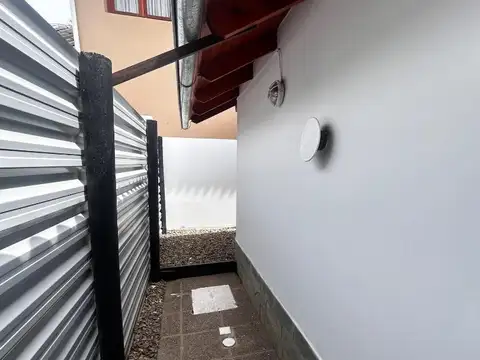 Casa en Alquiler con 1 cochera