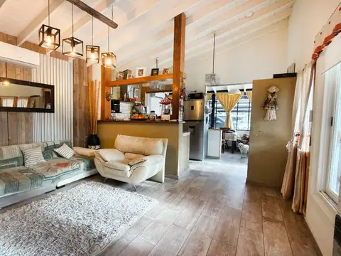 Casa 3 ambientes con 2 baños