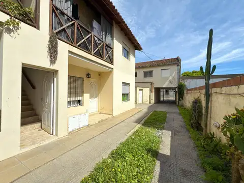 VENTA DEPTO 2 DORM. C/ ESTACIONAMIENTO ZONA CENTRO