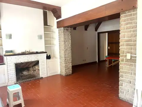 Depto Tipo Casa en Venta en Vicente Lopez Vias / Maipu, USD 210.000