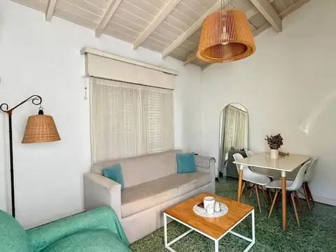 Casa 4 amb - 3 dormitorios y patio en Castelar
