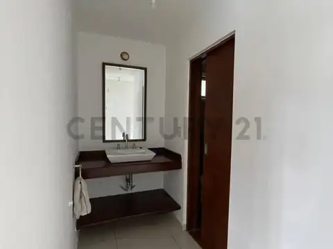 Oficina en Venta en La Calera, USD 230.000