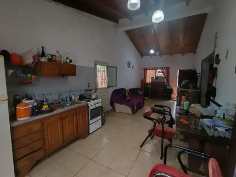 Casa 3 ambientes con 1 baño