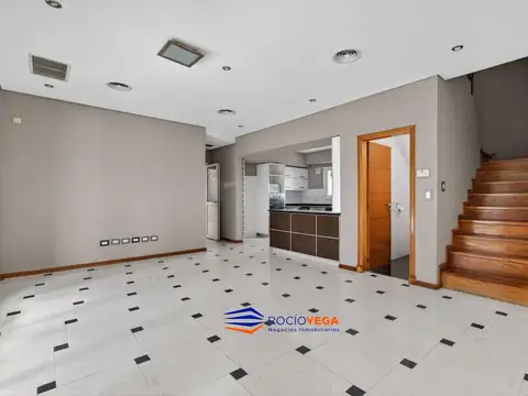 Casa 4 ambientes con 3 baños