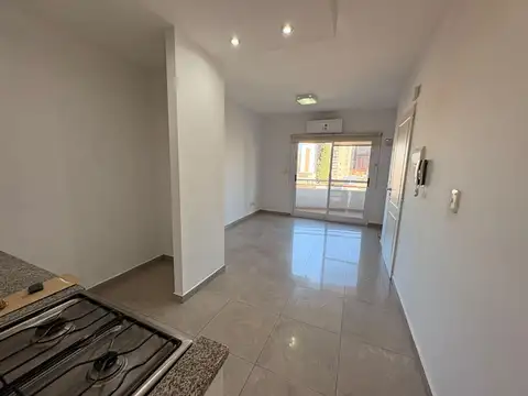 Departamento en Alquiler en Lanús Oeste, $ 640.000