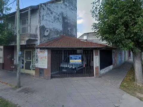VIVIENDA CON LOCALES