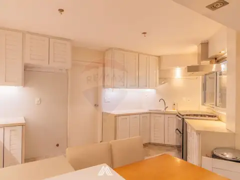 Departamento 8 ambientes con 3 baños