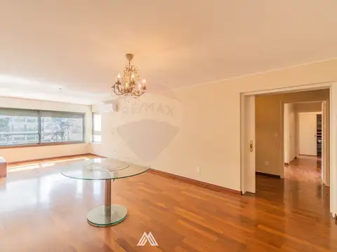 Venta apartamento Pocitos 4 dormitorios / garaje