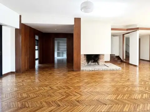 Casa 5 ambientes con 3 baños