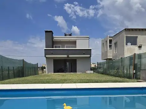 Casa en Alquiler de 3 dormitorios