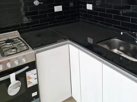 Departamento en Mataderos - MONOAMBIENTE amplio con balcón terraza, en primer piso  al contrafrente