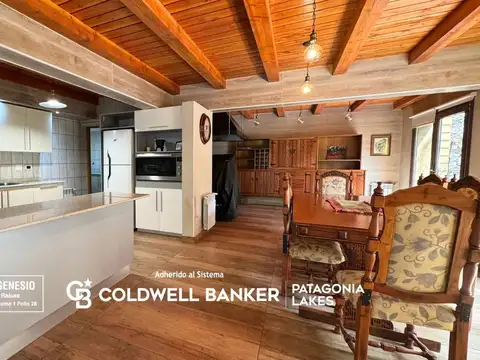 Casa 4 ambientes con 2 baños