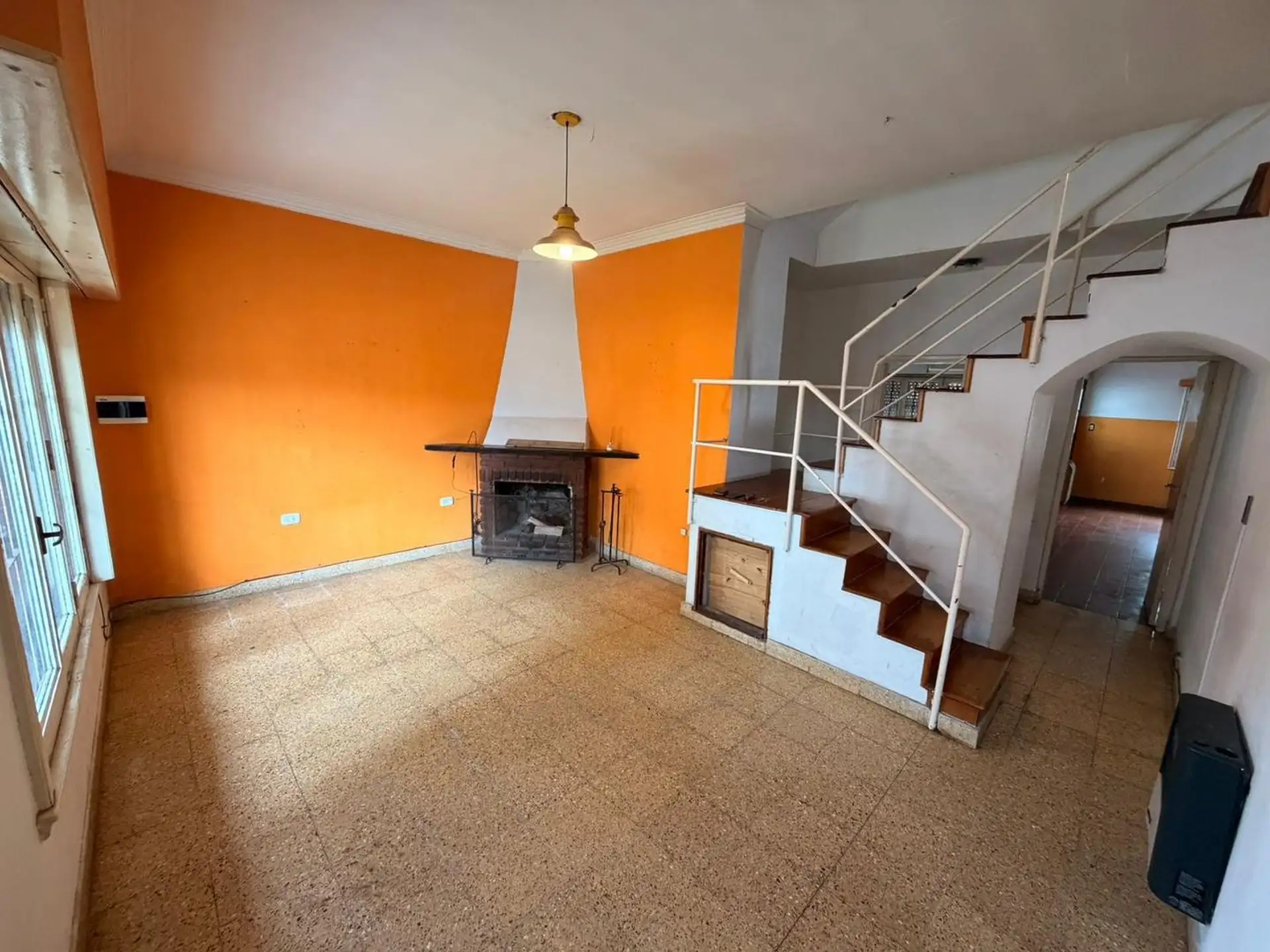 Casa 4 ambientes con garage a reciclar