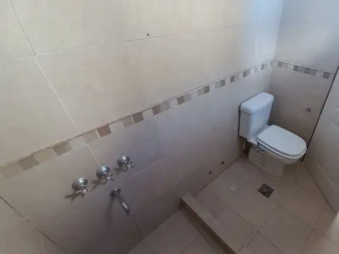 Departamento en Alquiler en Bernal Oeste, $ 520.000