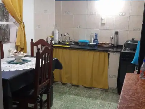 Casa 3 ambientes con 1 baño