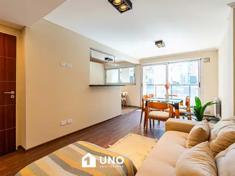 Catamarca y España - Amplio Dpto de 2 Dormitorios Externo. Posibilidad cochera.