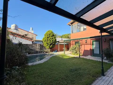 Casa en Venta con 1 cochera