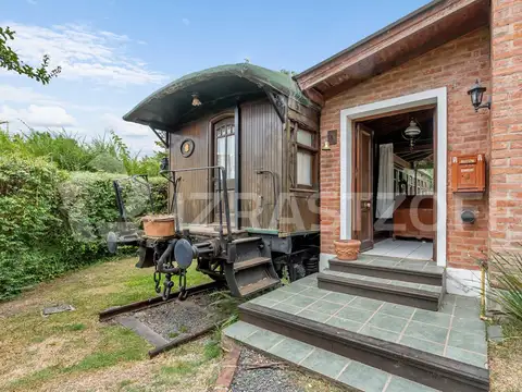 Casa en venta en Los Eucaliptus, 2 dormitorios, jardin y pileta.