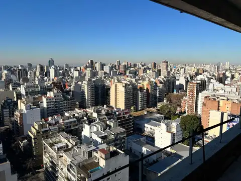 Franklin Roosevelt al 3100, entre Av. Dr. R. Balbín y Zapiola