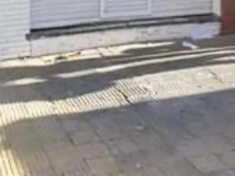 Monseñor Marcon e/ Florencia Varela y Marmol