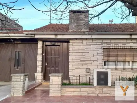 Casa en venta - 5 Dormitorios 3 Baños - Cochera - 200Mts2 - San Patricio, Mar del Plata