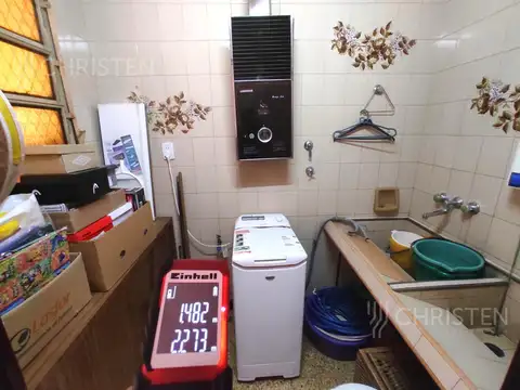 Casa 5 ambientes con 1 baño