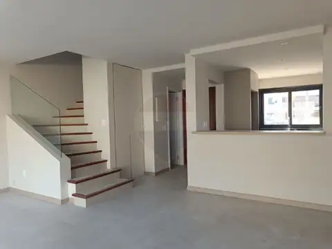 Casa en Alquiler de 3 dormitorios