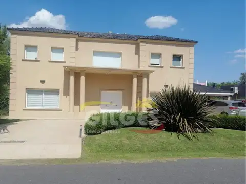 Venta Casa 4 Ambientes en Francisco Alvarez- Santa Ana Country Club Con Piscina y Parrilla