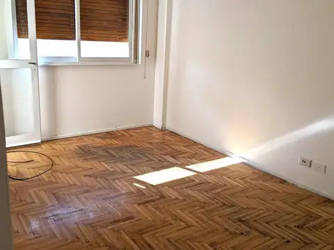 Juan Ramirez de Velazco al 700