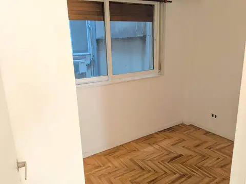 Depto en alquiler: 3 amb.C/Frte. Muy Lum. 52m2. Cocina c/ Lav.  incorporado. Baño completo