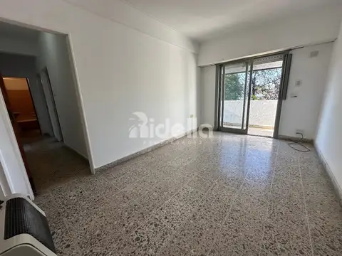 C.63 esquina 100