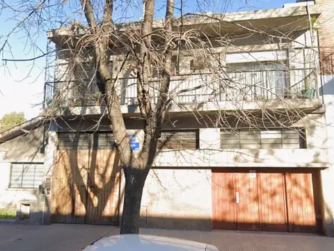 Venta lote con local taller Barracas
