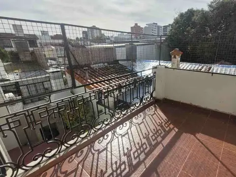 Depto Tipo Casa en Venta de 4 ambientes