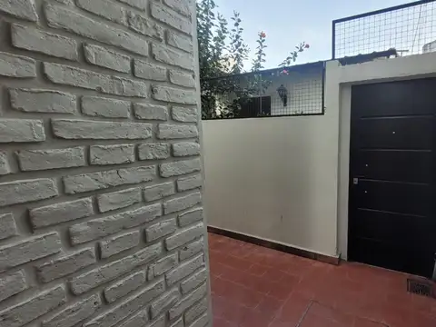 Depto Tipo Casa 4 ambientes con 1 baño