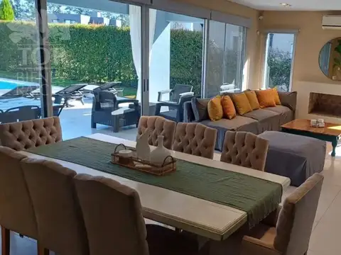 Casa en Alquiler de 4 dormitorios