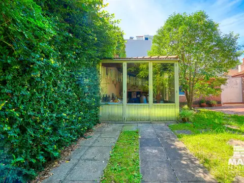 Casa en Venta 5 ambientes en Beccar con Dependencia y Cochera