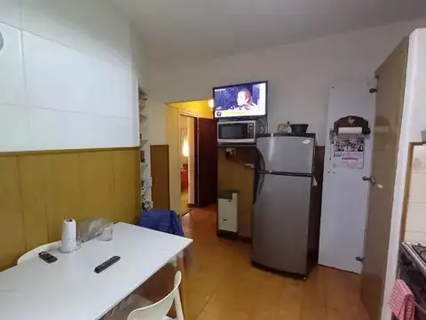 Casa 6 ambientes con 2 baños