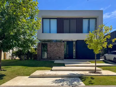 casa moderna en venta en Castaños Nordelta Tigre en lote interno