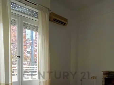 Bazurco 2500, Piso 1