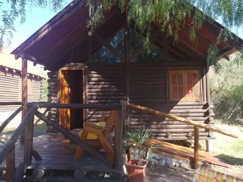 Complejo de Cabañas con Vista a la Montaña - Barrio Nuevas Quintas -  El Challao - La Heras