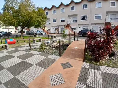 Depto Tipo Casa 2 ambientes con 1 baño