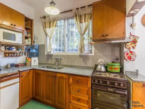Depto Tipo Casa en Venta 50 años
