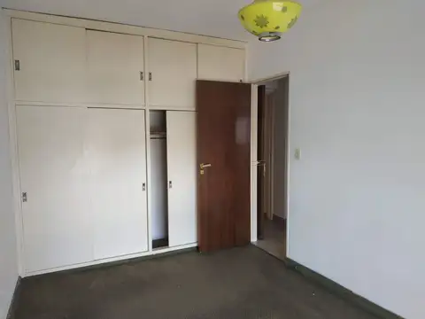 Depto Tipo Casa 5 ambientes con 2 baños