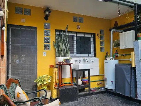 Casa 4 ambientes con 1 baño