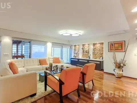 Penthouse dúplex con terrazas, vista lateral al mar y 2 garajes – Punta Carretas