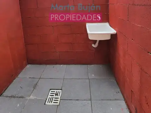 Depto Tipo Casa Monoambiente con 1 baño