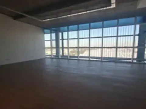 Oficina en Alquiler con 6 cocheras