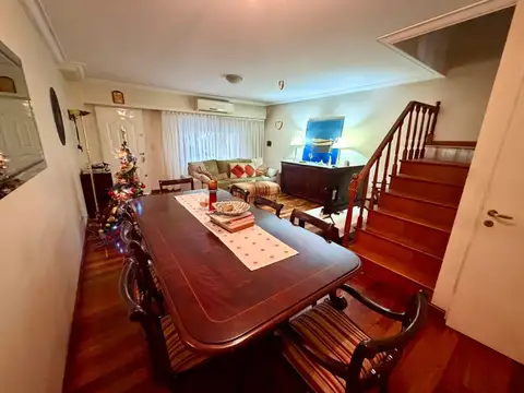 Casa 5 ambientes con 3 baños